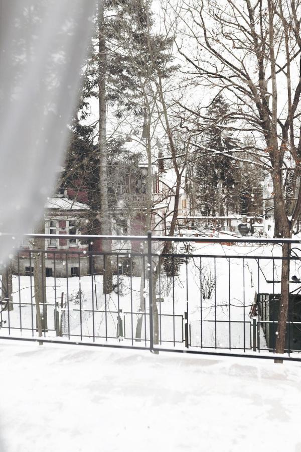 Apartamenty Familijne クドヴァ・ズドゥルイ エクステリア 写真